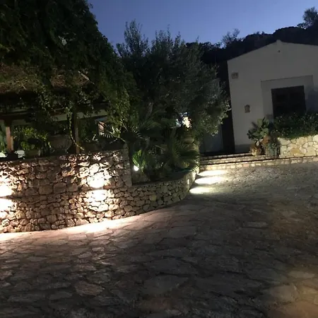 Alba Bed & Breakfast 4*